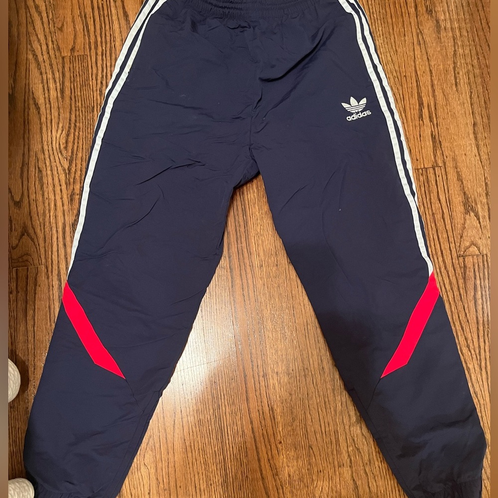 VINTAGE Adidas track pants size medium men’s lightly used.